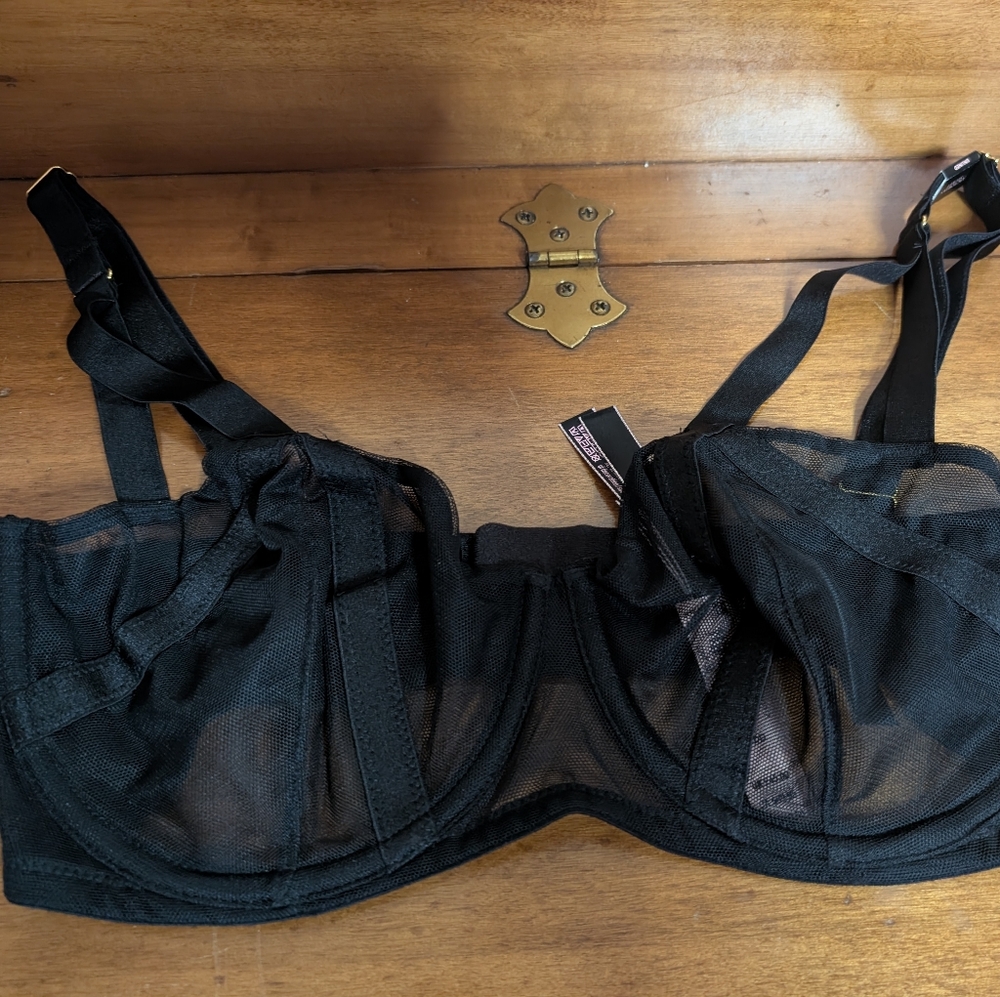 Victoria's Secret Women's Unlined Balconet Black 34DD Bra